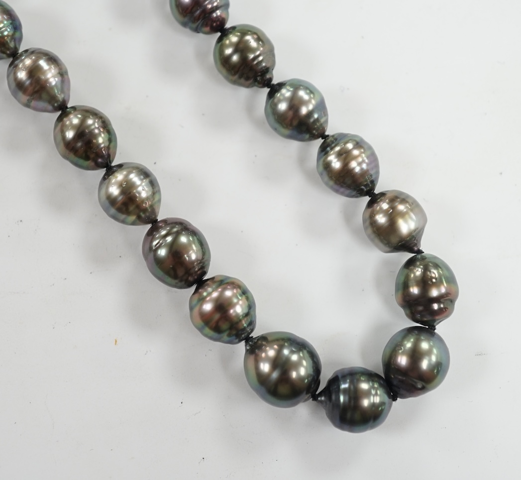 A modern single strand Tahitian cultured baroque pearl necklace with 750 clasp, 44cm. Condition - fair to good